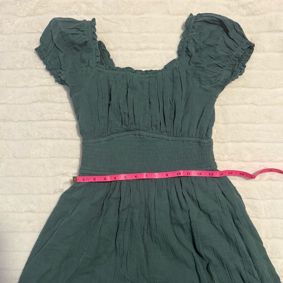 NWT green Hollister jumper dress size Medium - Picture 2 of 5